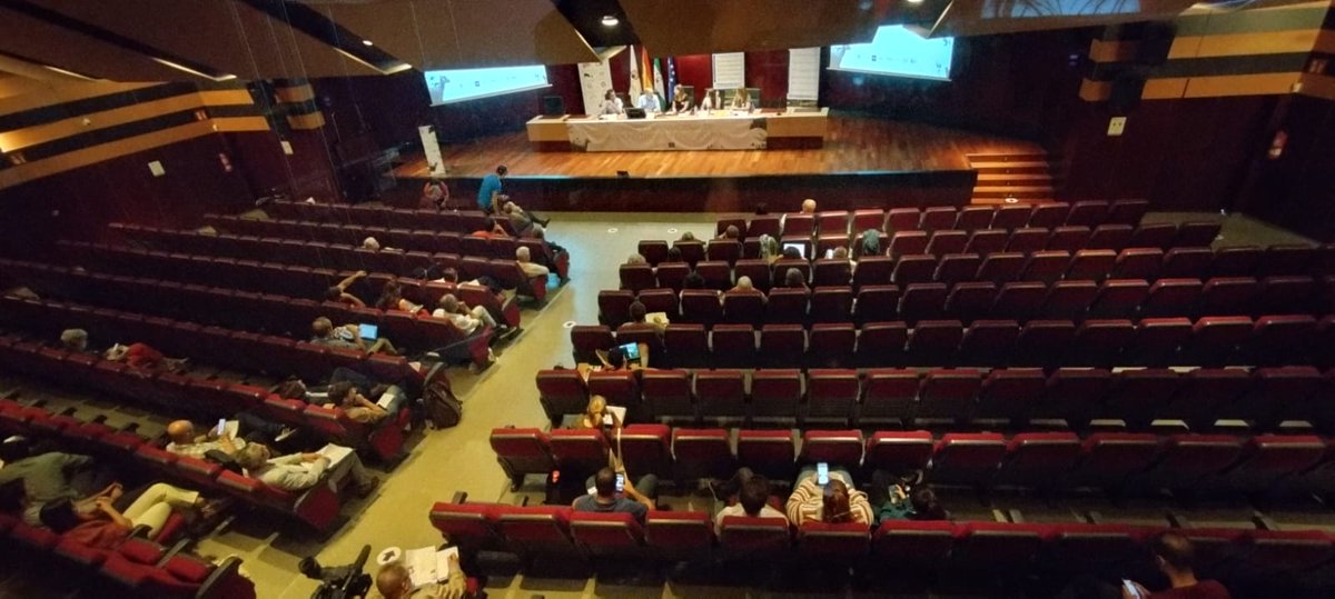 LifeLiveadapt's tweet photo. 🟢Pasamos al turno de debate de este Bloque IV: Digitalización y Modelos de Negocio

🗣️Si quieres participar puedes hacerlo desde nuestro chat: https://t.co/QsDEfTfJ74

#ExtLivestockCongress https://t.co/FfSBjdlruA