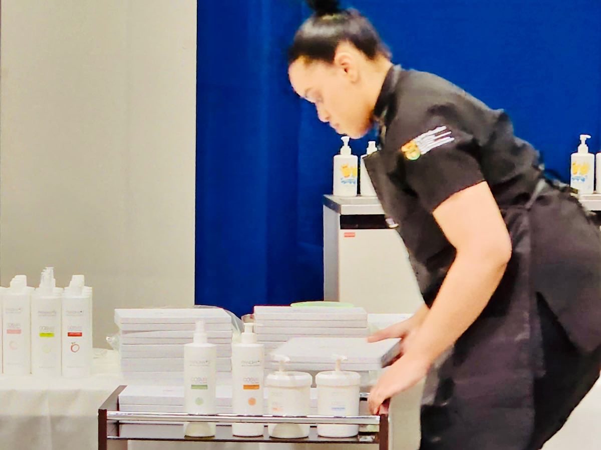 WorldSkillsZA's tweet image. #Day17 

In the Skill: Hairdressing  the team is represented by Hilke Minnie from Cape Town TVET College. In Beauty Therapy we are represented by Chazney Jacobus from Motheo TVET College.

Well wishes to all competitors.

#WSC2022SE
#WorldSkillsZA
#TeamSA