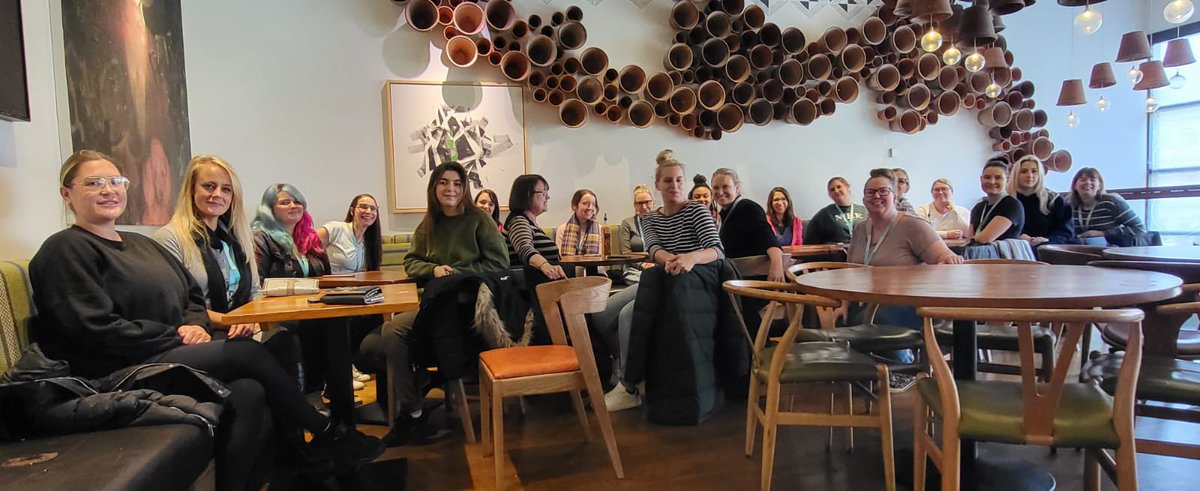 EmilyPio23's tweet photo. It was lovely to go for lunch yesterday with all of our cohort and our amazing lecturer Amanda! Feel very lucky to be on this journey with these inspiring women 💕 #cheekynandos #studentmidwives @themwcircle_BNU @BNUSchoolNandM https://t.co/pex0JiOhQP