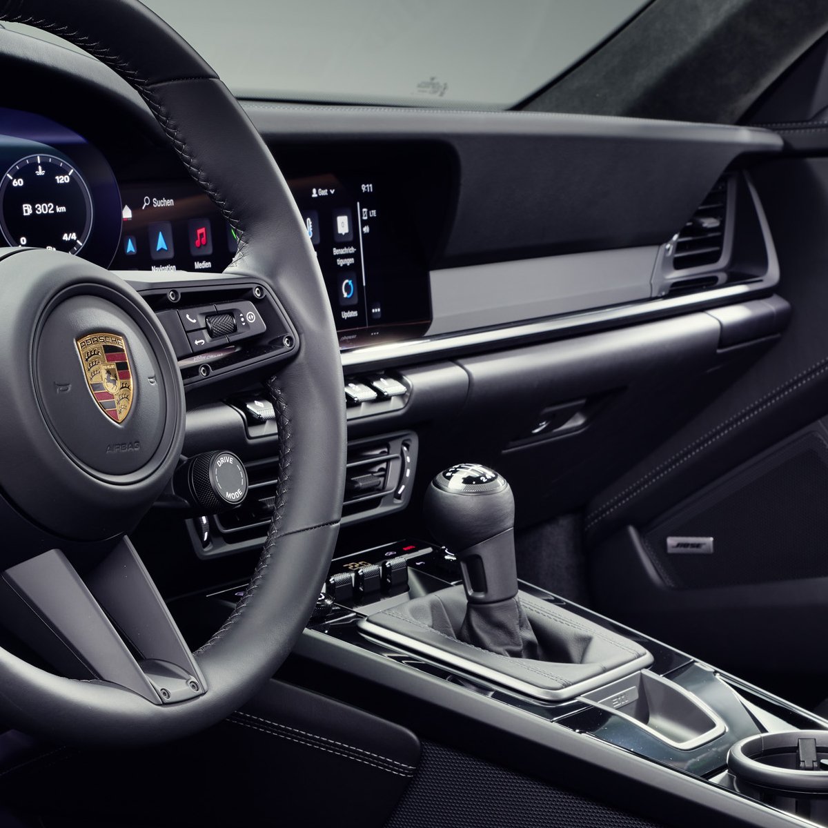 PlfFans's tweet photo. 💪 Fewer kilograms equals more agility and contact with the road is more important than ever. The 2023 #911CarreraT is a commitment to purism. A conscious release for increased driving pleasure.
#Porsche #992CarreraT #CarreraT #911T #Touring #PTS #PaintToSample #GulfBlue https://t.co/QmKDqP3FBS
