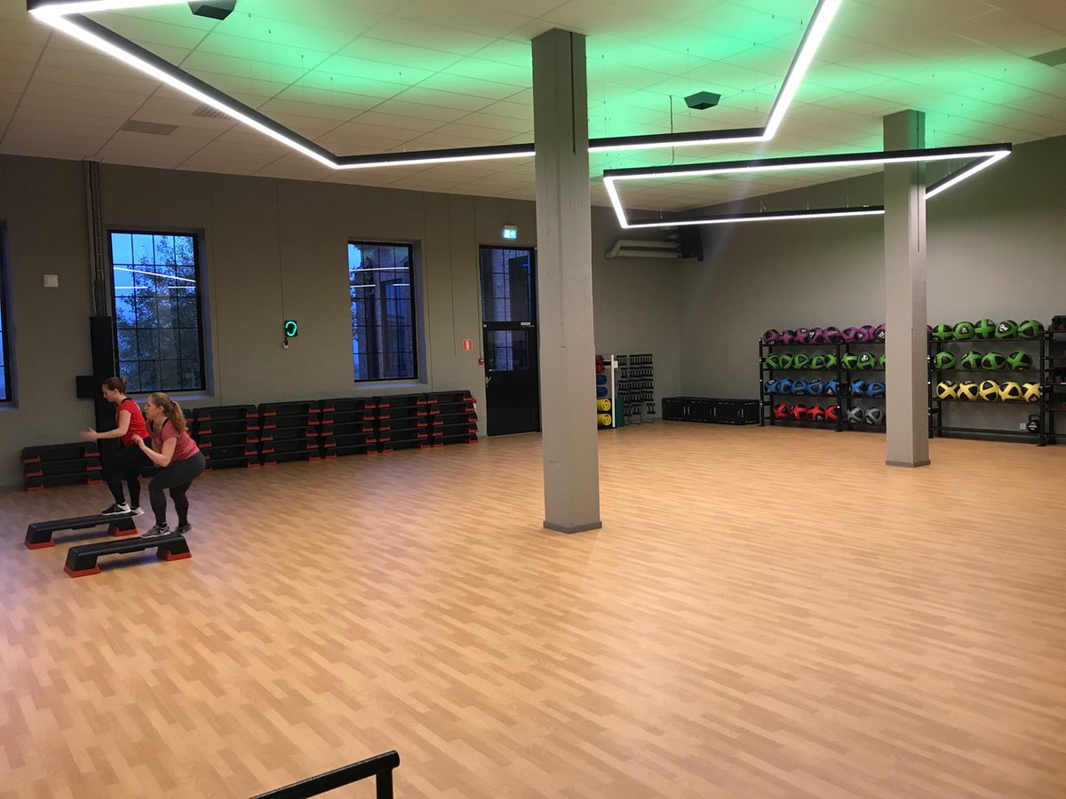 You wouldn’t want to put off going to the Friskis &amp; Svettis gym! The Swedish non-profit organisation is on a mission to make fitness fun and has worked with The Kontrast Group to develop a bespoke lighting concept, complete with Rako lighting control: bit.ly/3CRgaEa