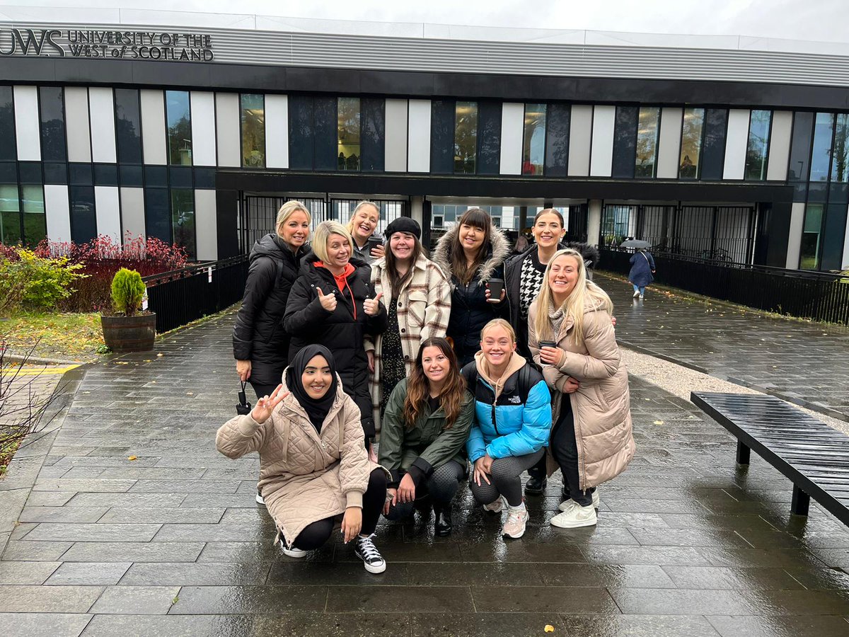 BeansbowtiqueB's tweet photo. Outdoor learning at its best🥰🥰🥰
#uwspgpoutdoors
#pgde #pgdeuws #pgde22 #teacherstudent #teacherintraining https://t.co/LPTphxUNyB