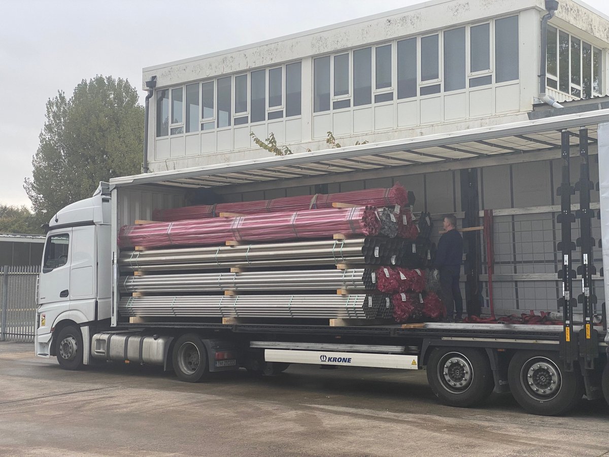 BSFL_UK's tweet photo. π Large deliveries of tube, bends & tees yesterday!
#Hygienic #StainlessSteel #Fittings #Tube #ProcessPipework #UKManufacturing #UKFabricators #Stockist #Welding #Bristol #Manchester #UKMfg #Bends #Tees https://t.co/jz4q7RFVun