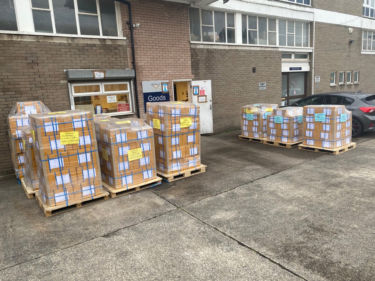BSFL_UK's tweet photo. π Large deliveries of tube, bends & tees yesterday!
#Hygienic #StainlessSteel #Fittings #Tube #ProcessPipework #UKManufacturing #UKFabricators #Stockist #Welding #Bristol #Manchester #UKMfg #Bends #Tees https://t.co/jz4q7RFVun