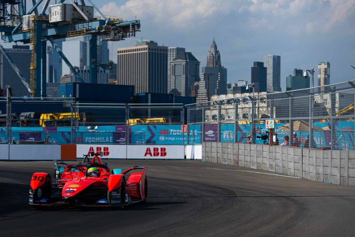 MahindraRacing's tweet photo. New York state of mind 💭🏙 We loved this event... just look at that cityscape! #ThrowbackThursday #NYCEPrix https://t.co/5W5Qvr8xwh