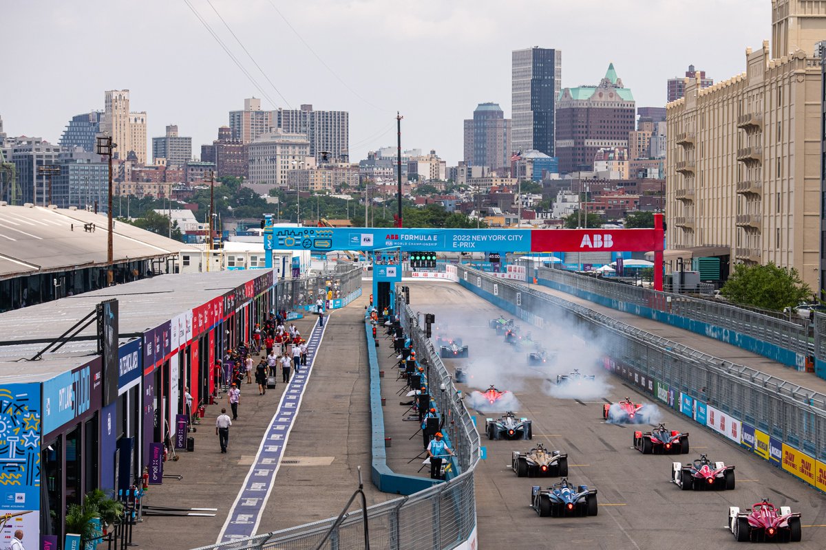 MahindraRacing's tweet photo. New York state of mind 💭🏙 We loved this event... just look at that cityscape! #ThrowbackThursday #NYCEPrix https://t.co/5W5Qvr8xwh
