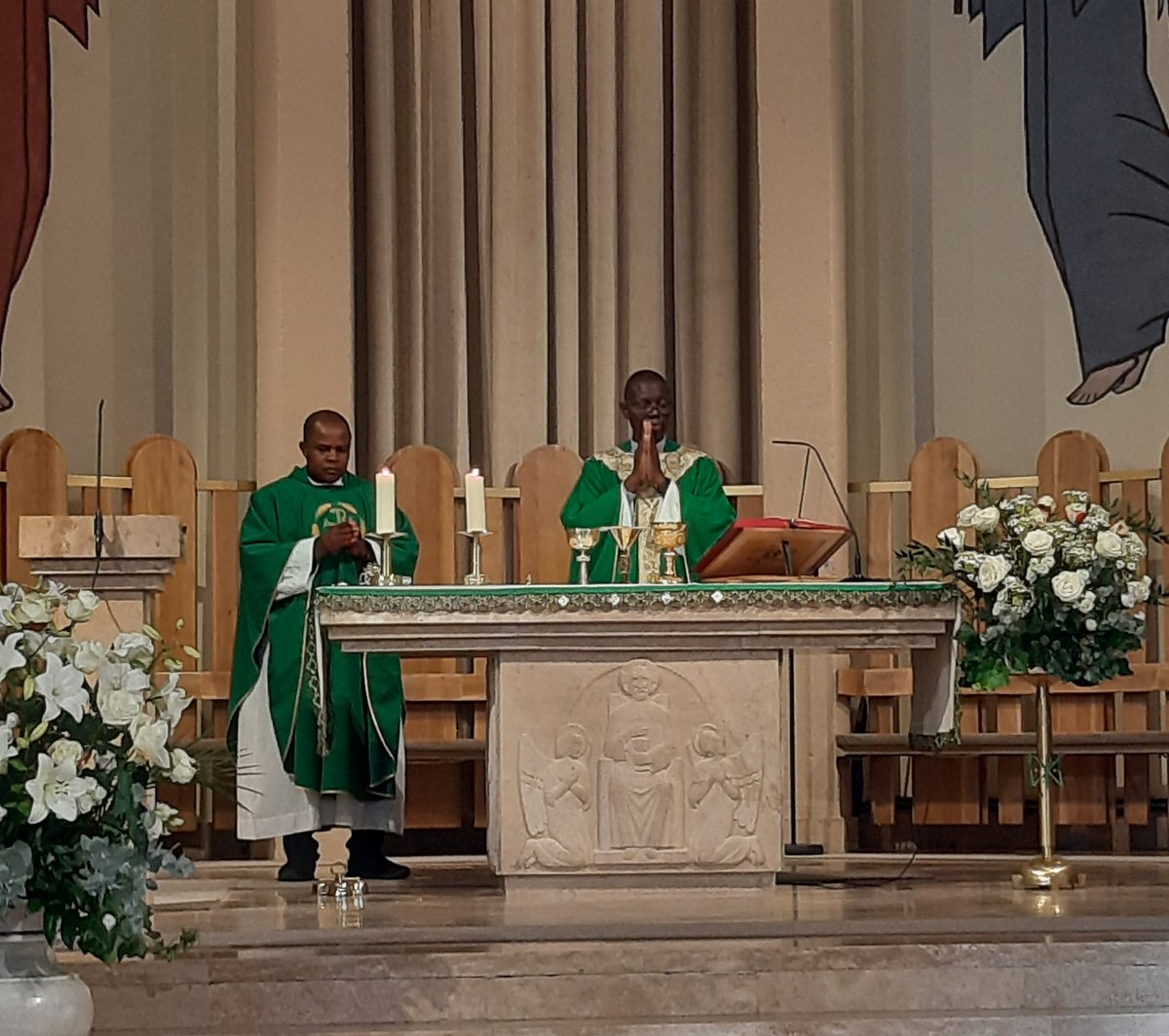 PilgrimBudapest's tweet photo. Inauguration H.Mass of AcademicYear for participants to Scholarship for Christian Young People, a HU funded program dedicated to Christian students from Africa&Middle East sent by their Church communities to graduate from HU universities &back home build their countries.
#SCYP https://t.co/j5qGgwxjPk