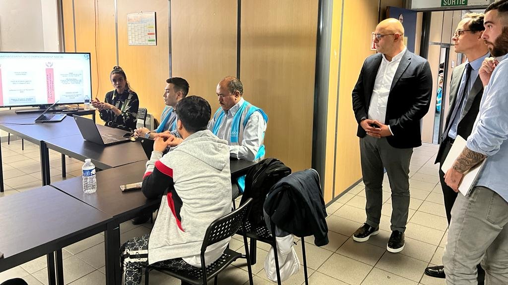 Prefet75_IDF's tweet photo. Piloté par l'@AssoAurore, le CAIR propose depuis 2019 :
- un hébergement temporaire pour les réfugiés statutaires
- un accompagnement à l'accès au logement
- un suivi médico-social
🎯favoriser l'autonomie et l'#Insertion

#SemaineIntegration #DRIHL #Hébergement https://t.co/174eJCK9MR
