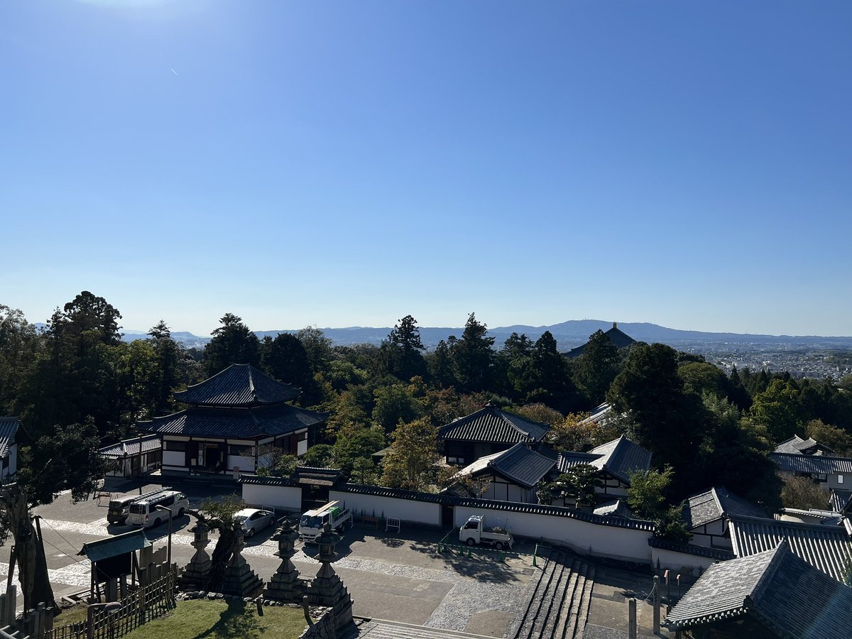 ysk_sai10's tweet photo. 正倉院、生まれて初めて見た！
想像以上にでかい！
 #いまなら https://t.co/rOgpogCOyT