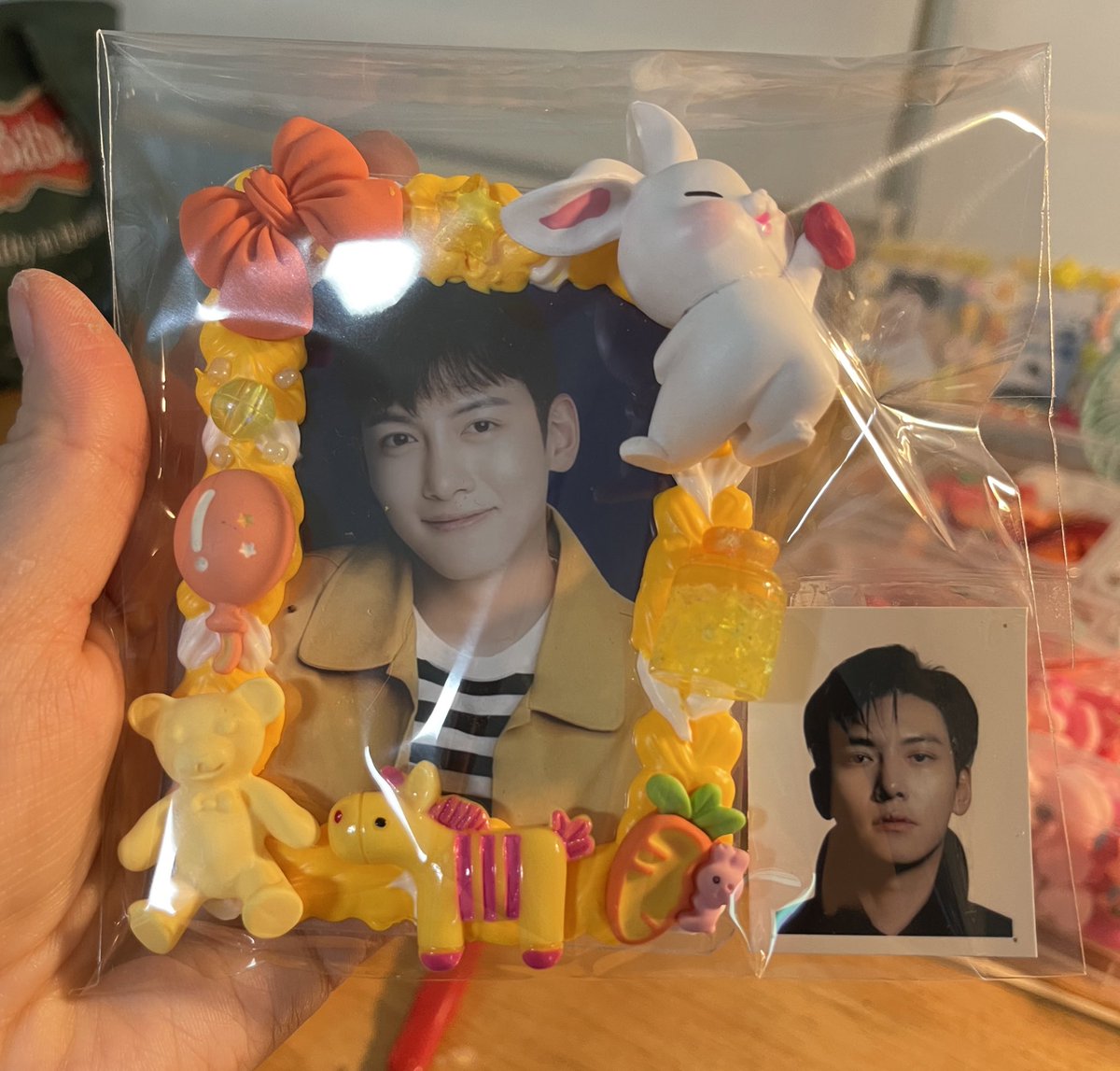WOOKII_WOONII's tweet photo. 나눔 폼입니다 ~ 
50개 선착이에요 :) 
아까 말햇듯 선착받아도
저와 교류잇으신분들 우선으로 보겟습니다 🙇🏻‍♀️
https://t.co/f8yqpS6QyU https://t.co/En3Yapw2C9