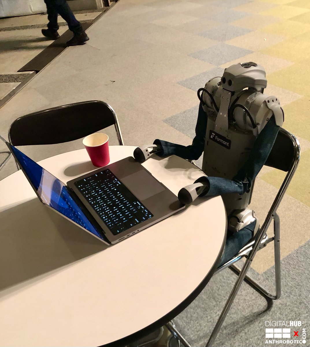 #ROSCON 2022: DAY 1 - WRAP
• • •
Code thyself?
Peak meta?
Stare into the void until it stares back?
Circle of life?

…can’t decide on best one-liner for arguably most dedicated <a href="/FormantInc/">Formant</a> staffer at #ROSCON2022…¡
• • •
#ROS #ROBOTS #JAPAN — <a href="/digitalhubjp/">DIGITALHUB.JP</a> x @anthrobotic