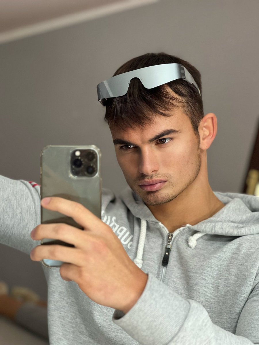 grubor_milos's tweet photo. 20 retweets and I’m losing my clothes 😂

https://t.co/wVbBmCbYAY

#onlyfans #fans #men #straight #straightturnedgay #gay #LGBT #sexy https://t.co/4Qb6XvAkiw