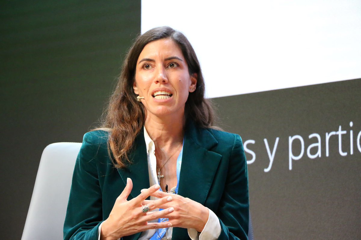 BusinessPlus_es's tweet photo. “En nuestra empresa hemos automatizado el proceso de on boarding gracias a la aplicación del software de @Exact.”👉🏻
Explica Rita de @Evercom en #BusinessPlusPersonas ante las preguntas de @JuanMHerrero https://t.co/DeYxRcanJE