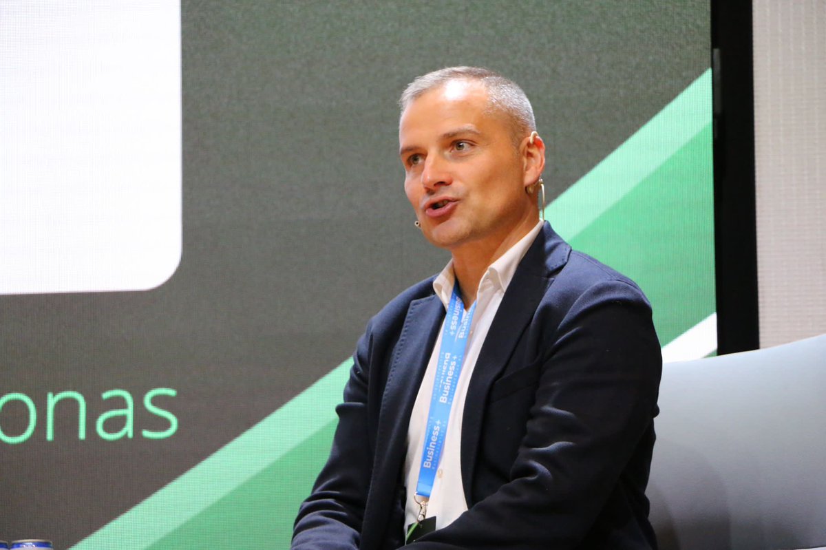 BusinessPlus_es's tweet photo. “En nuestra empresa hemos automatizado el proceso de on boarding gracias a la aplicación del software de @Exact.”👉🏻
Explica Rita de @Evercom en #BusinessPlusPersonas ante las preguntas de @JuanMHerrero https://t.co/DeYxRcanJE