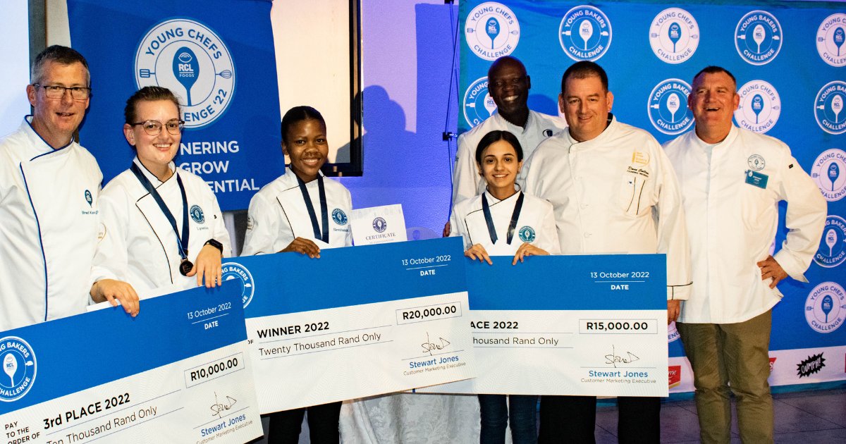 FoodFocusSA's tweet image. The winners in the @RCLFOODS #YoungChef and the inaugural #YoungBaker competitions were announced on 13 Oct following gruelling finals that tested a wide range of their cheffing and baking skills, with each winner taking home their share of the cash prize.
foodfocus.co.za/home/News-and-…