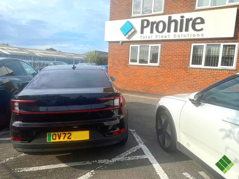 ProhireLimited's tweet photo. Customers on their #sustainable journey - @datashreduk ✅

We ABSOLUTELY love it when they rock up in their #allelectric cars! 💚

Roll on the new #electricvehicle deliveries over the coming months! 👏

#leadingthecharge ⚡

#sustainability #esg #csr #alternativefuels #datashred https://t.co/K8nKBvdhna