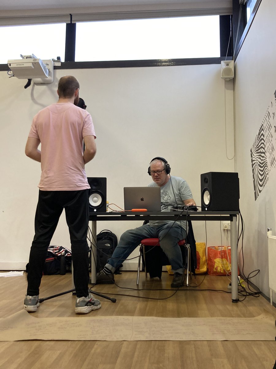 sargent65's tweet photo. Back in the rehearsal room with @bteamtheatre. Warm-up then #IvanStott recording sounds for #TheGardenInMyLivingRoom @catjames @DylanBull_ #LauraRyder   @meerajoshii https://t.co/poEHgsPthM