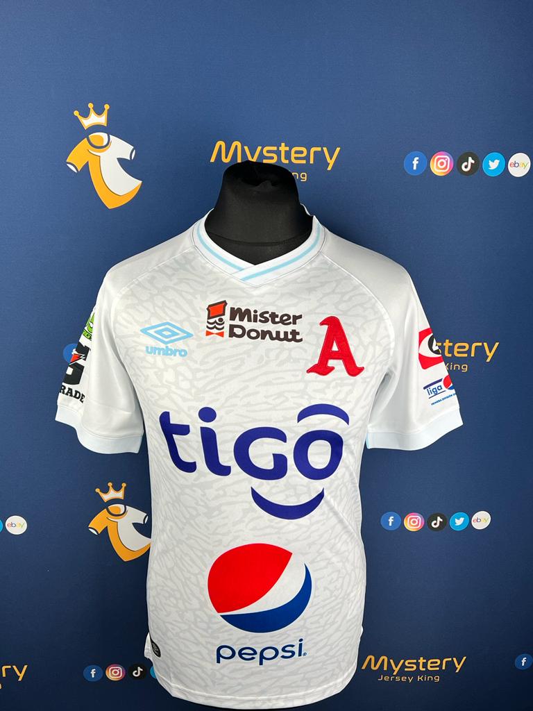 MysteryJKing's tweet photo. Ajax v Liverpool

If Liverpool win, we’ll pick a winner for a mystery football shirt box 🎁👕

How to enter:
👉Follow us
🔗Retweet
❤️Like this post https://t.co/HqWI9kgn26