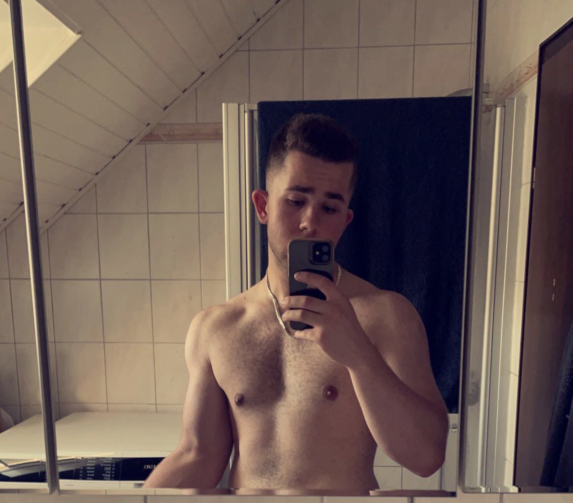 lyr1cs : ) tweet media