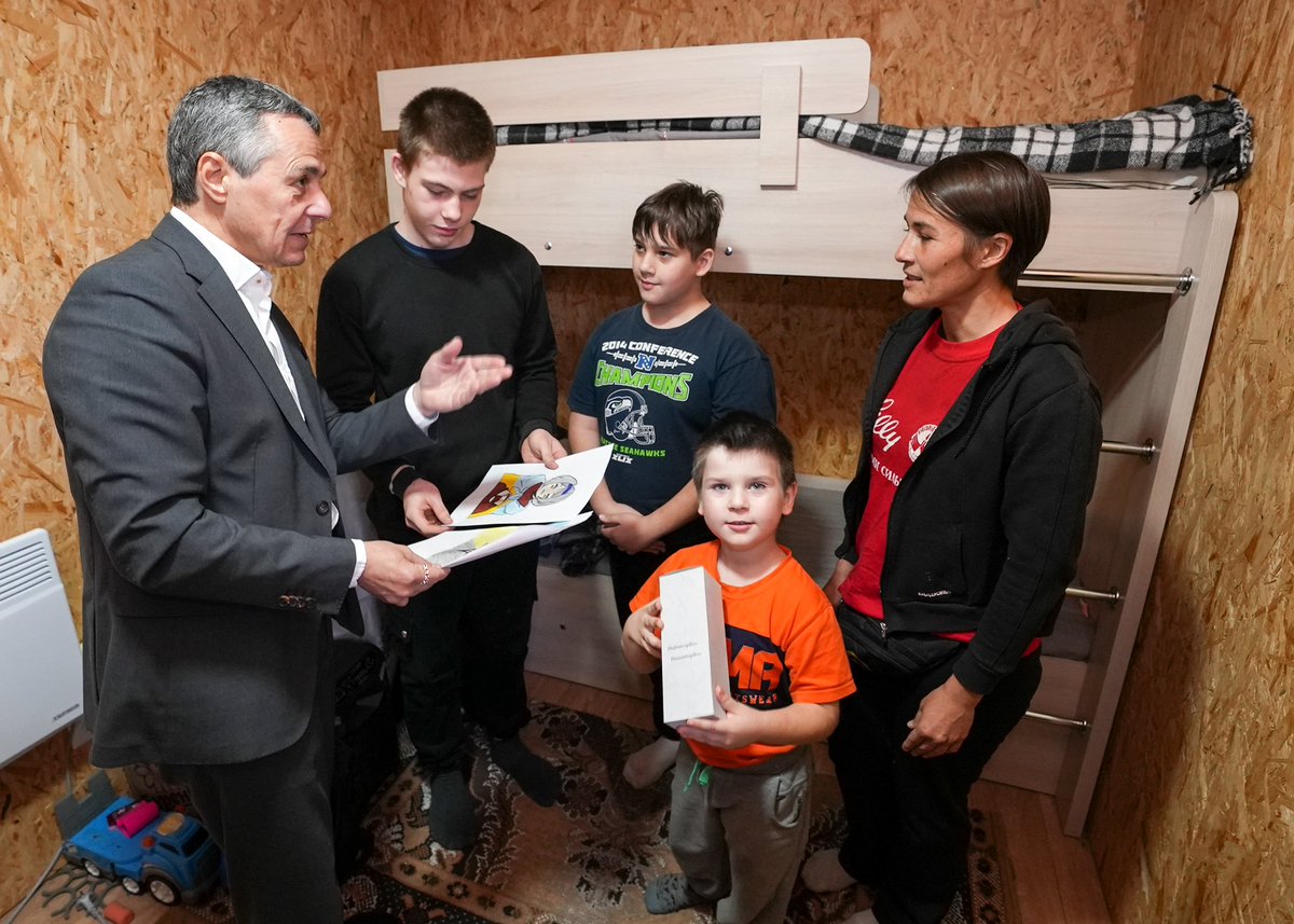 ignaziocassis's tweet photo. Appalled by the #war of aggression against civilian infrastructure and moved by the #resilience of Ukraine 🇺🇦 and its citizens in #Borodyanka & #Ivankiv. 🇨🇭humanitarian aid and reconstruction #support are needed to overcome winter and beyond. https://t.co/RD8jsdMlLA