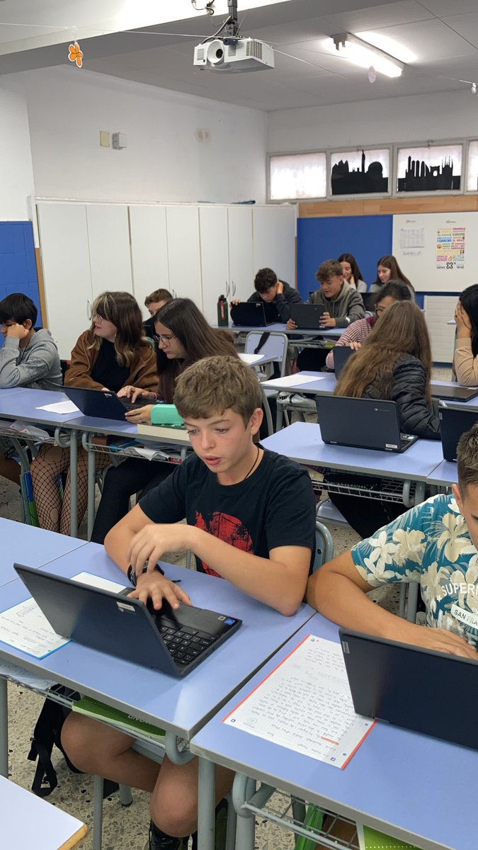 FEDACXarxa's tweet photo. Les jornades lúdiques de programació #ScratchDay i #MicrobitDay amb els alumnes de #S3. Èxit total!
#codeweekcat #DGIDCL https://t.co/2hH3MEIOJh