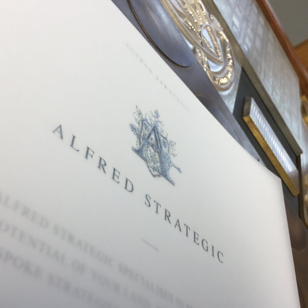 Dayfold's tweet photo. #tbthursdaydayfold
Early 2018 for a beautifully designed corporate brochure for Alfred Homes. 
#tbt #tbthursday #creativeprint #creativepapers #creativefinishing #foiling #PURbound #gfsmith #colorplanpapers #foilco #arjowiggins #digitalprint #dayfold #emtone #xadon 
Edited · 9 w https://t.co/L6l68Eu9GC
