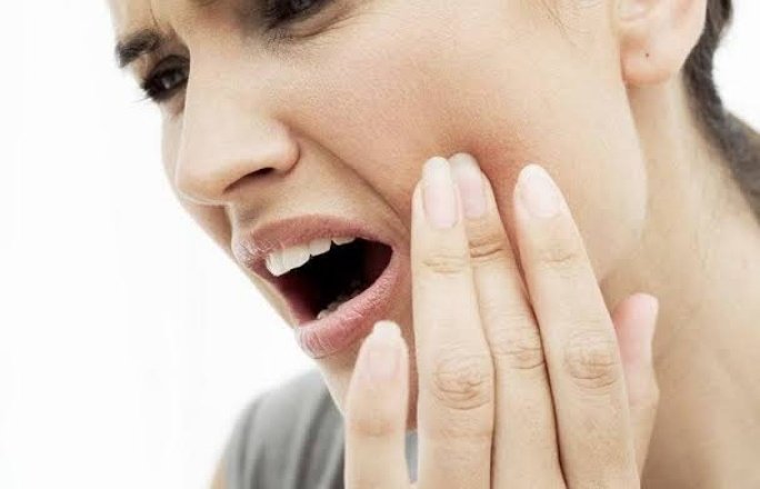 CheckYaTeeth's tweet image. Someone said toothache is worse than labour pain🤔
Her words: "Agba ni toothache"
Do you agree?
#ToothTalk #CheckYaTeeth