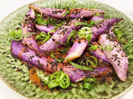 juliaplozano's tweet photo. Esta semana en @GASTROactitud @FernandoCalero escribe sobre #CasaMui #Madrid cocina de fusión sabrosa a un precio asequible en un local modesto. Un #restaurante para repetir 😉https://t.co/bYVGYIMl1l vía @GASTROactitud https://t.co/egdMHWFodB