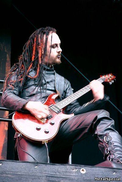 NoClass_Radio's tweet photo. 20 de octubre de 1973. Nace Gian Pyres en Londres, Reino Unido. Es conocido por haber sido el guitarrista de la banda de metal extremo Cradle of Filth. #GianPyres #CradleofFilth https://t.co/SeEqOqaI3Z