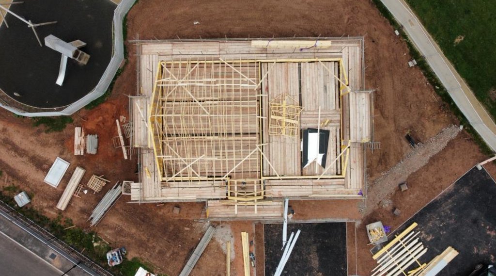 We always aim to build homes and communities where people love to live. 

Our St Mary’s Garden Village development in Ross on Wye, is about to welcome its community hub creating a space that homeowners can enjoy together.

Here's how its coming along!