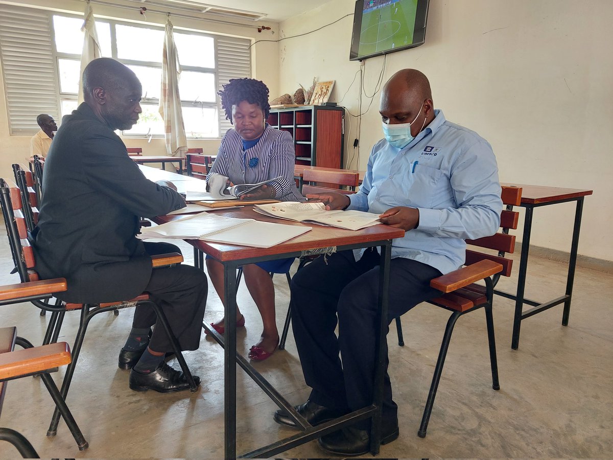 unescoug's tweet photo. #Happening!
Monitoring exercise of activities by @UNESCO ASPnet schools in Uganda aimed at revitalizing and revamping ASPnet efforts in the various schools in abid to recover from impacts of Covid19
@Agoirosie1
@dkaweesi
@nemaug
#UNESCOASPnet
#ESD https://t.co/qjZKMZGeJ2