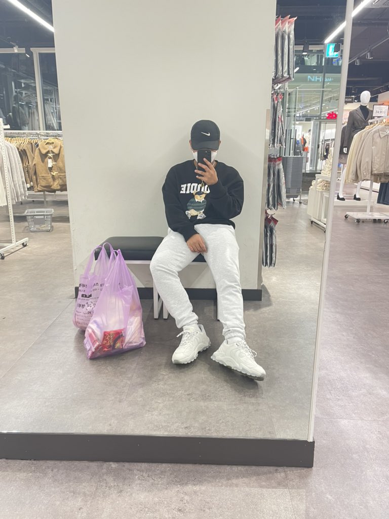 KoreanBear95's tweet photo. https://t.co/QnQi84tQq6