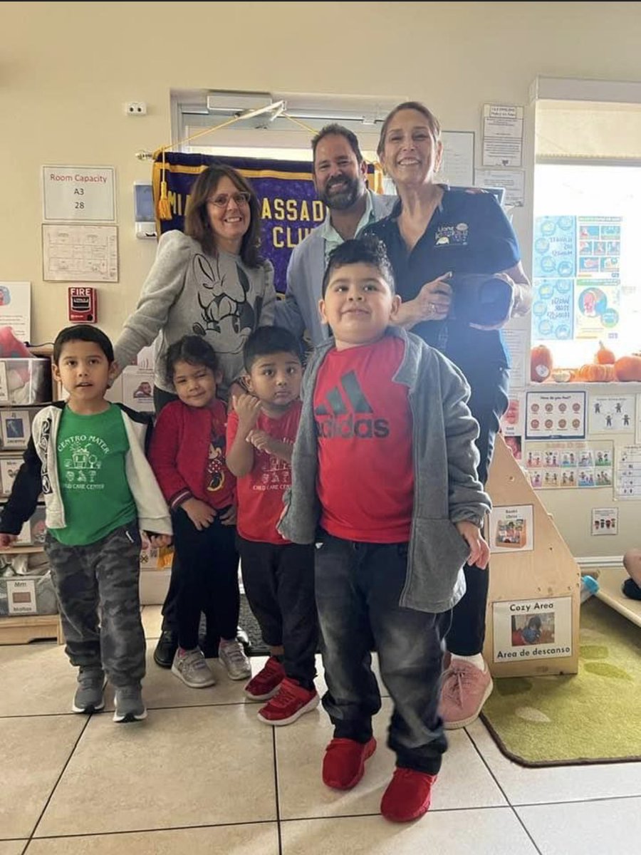 SuarezMuseumNSH's tweet photo. successful event at Centro Mater together with Suarez Museum of Natural Science &amp; History, Miami Ambassadors Lions Club and Aventura North Miami Beach Lion Club https://t.co/0OXTnO4mZ5