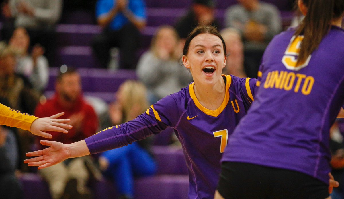 SOSAOhio's tweet photo. Take a look at 📸 (via @dw1509) from @uniotovball and @ACSD_Athletics' matchup in a Division II sectional final on Wednesday.

FULL GALLERY: https://t.co/M4aQNPVjWk https://t.co/GfFtNxuR07