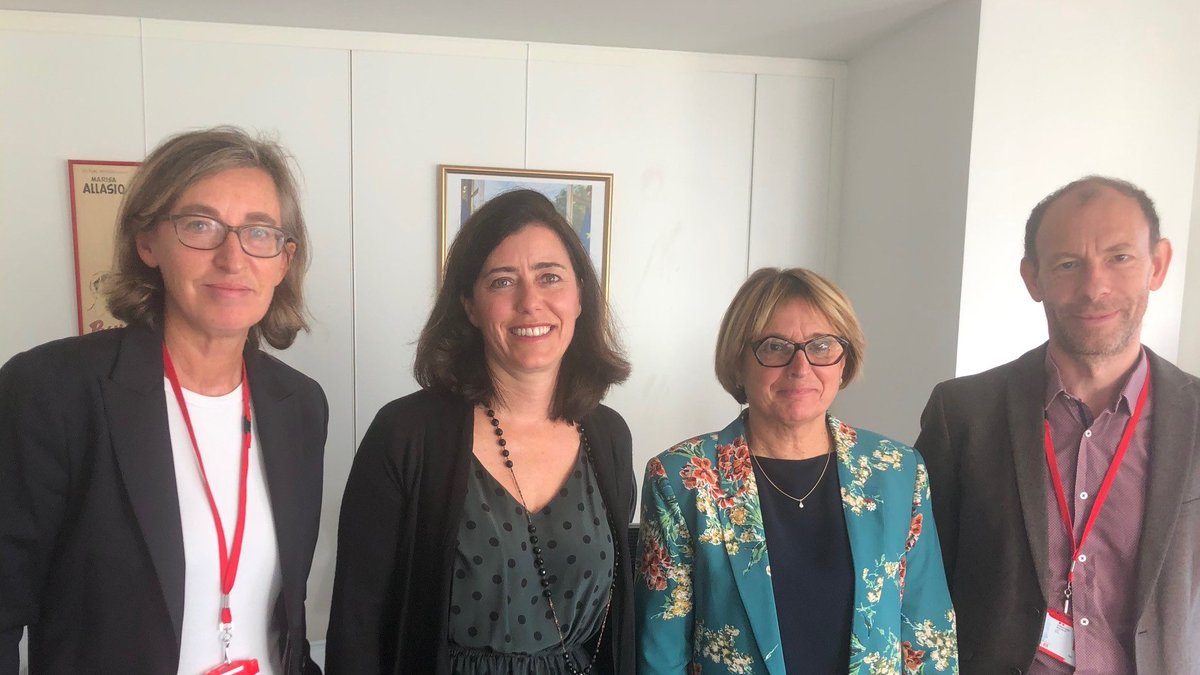 1er réseau de Points Conseil Budget en France, l'Unaf a échangé aujourd'hui avec <a href="/MarineJeantet/">Marine Jeantet</a>, Déléguée interministérielle à la prévention et à la lutte contre la pauvreté sur le rôle de prévention des #PCB et leur pilotage.