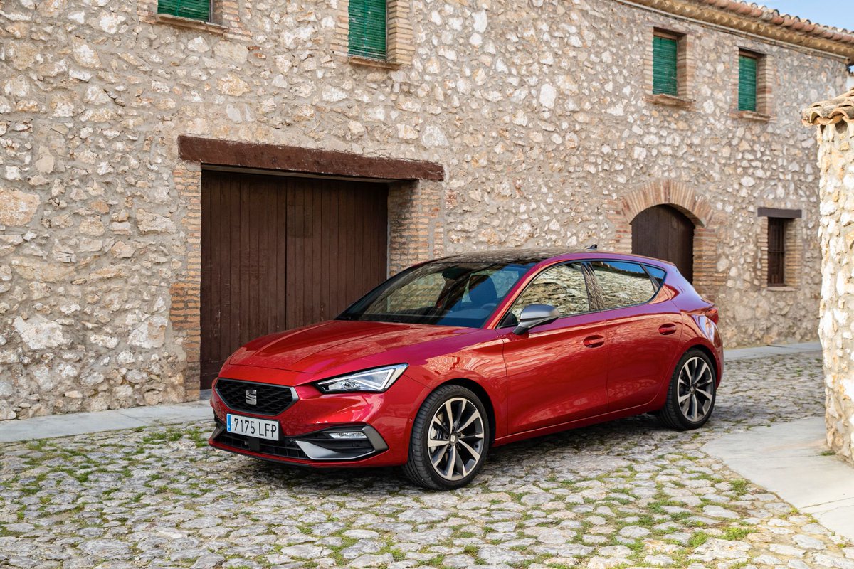 SEAT i CUPRA wprowadzają do oferty nowy produkt finansowy – najem. Kierowcy w ramach stałej miesięcznej opłaty otrzymają pakiet usług: ubezpieczenie, obsługę serwisową i assistance. Oferta dostępna jest na okres od 12 do 48 m-cy.
➡️bit.ly/SEAT_CUPRA_naj…

#SEATMediaPortal #najem