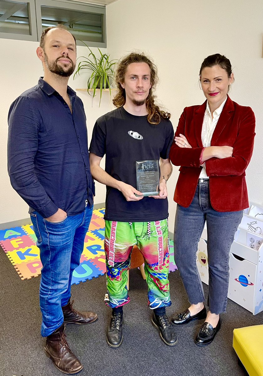 Liuba Papeo (@ljuba_pi) on Twitter photo Proud lab director moment:
<a href="/GoupilNico/">Nicolas Goupil</a> holding the (physical!!) “Infancy early career research award 2022” for the article:
Visual perception grounding of social cognition in preverbal infants
onlinelibrary.wiley.com/doi/abs/10.111… with <a href="/JR_Hochmann/">Jean-Remy Hochmann</a> and myself
Thanks <a href="/Infantstudies/">ICIS</a> Proud lab director moment:
<a href="/GoupilNico/">Nicolas Goupil</a> holding the (physical!!) “Infancy early career research award 2022” for the article:
Visual perception grounding of social cognition in preverbal infants
onlinelibrary.wiley.com/doi/abs/10.111… with <a href="/JR_Hochmann/">Jean-Remy Hochmann</a> and myself
Thanks <a href="/Infantstudies/">ICIS</a>