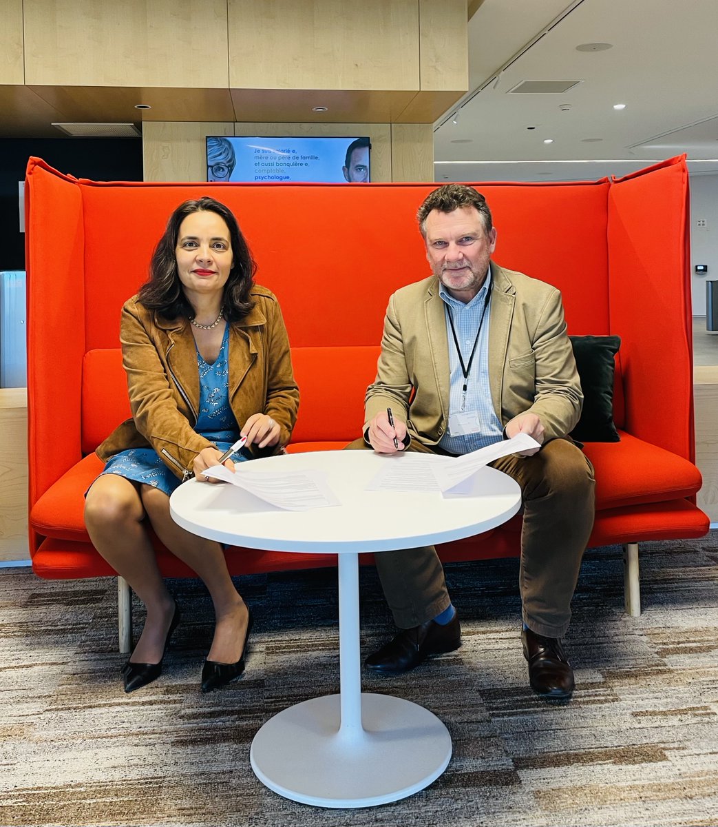 [Partenariat]
Ce matin le <a href="/CMBretagne/">CMBretagne</a> a renouvelé son engagement aux côtés des "Victoires de la Bretagne Le télégramme" qui récompensent chaque année celles et ceux qui marquent le territoire breton par leurs actions.
🗓️RDV le 6 décembre pour connaitre les lauréats