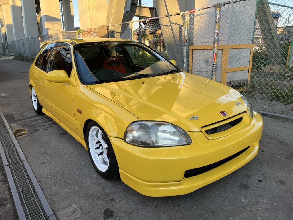 WP_TK10's tweet photo. 早い者勝ちEK9 前期タイプR
サンライトイエロー全塗装！
20万キロ

ラルグス新品車高調
社外マフラー
タイプC 15インチ
ボンピン　運転席フルバケ

車検・整備受け渡し　248万円！
陸送別！気になる方はDMまで！👍

#シビック売ります
#タイプR売ります
#EK9売ります https://t.co/8R6NhOSEmB