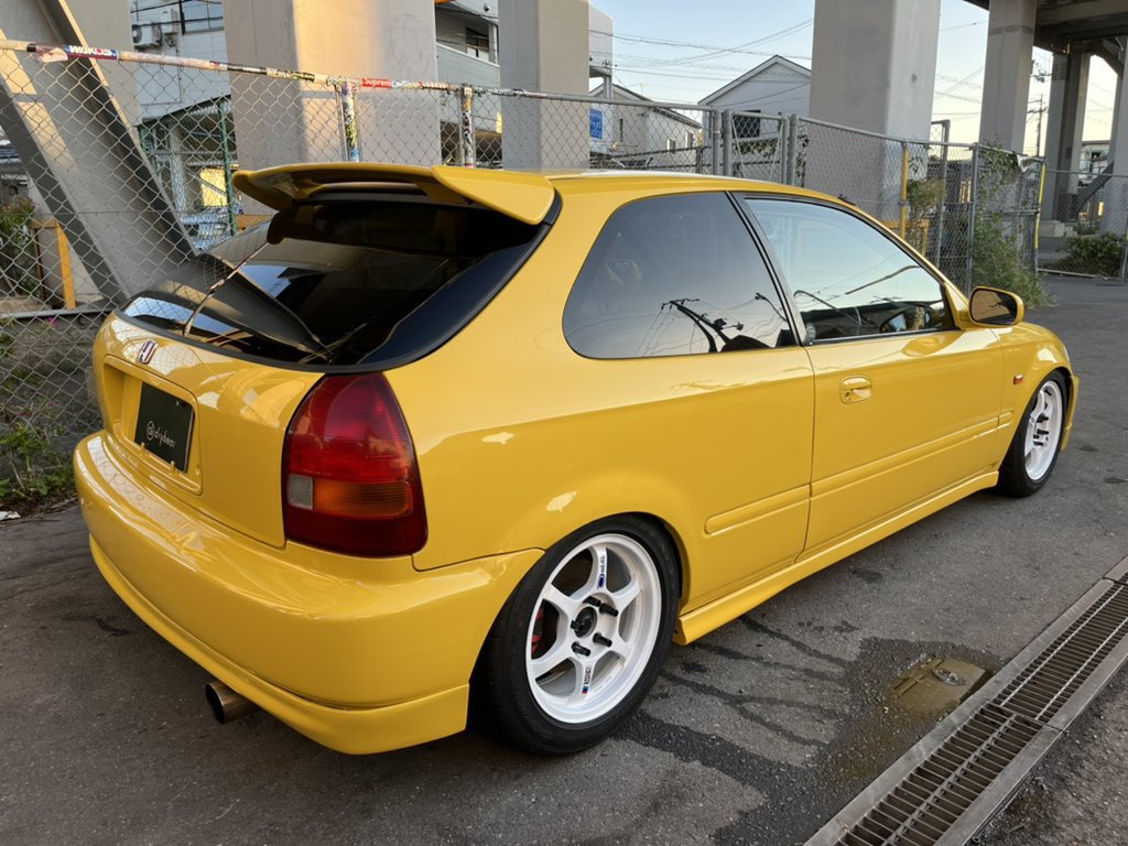 WP_TK10's tweet photo. 早い者勝ちEK9 前期タイプR
サンライトイエロー全塗装！
20万キロ

ラルグス新品車高調
社外マフラー
タイプC 15インチ
ボンピン　運転席フルバケ

車検・整備受け渡し　248万円！
陸送別！気になる方はDMまで！👍

#シビック売ります
#タイプR売ります
#EK9売ります https://t.co/8R6NhOSEmB