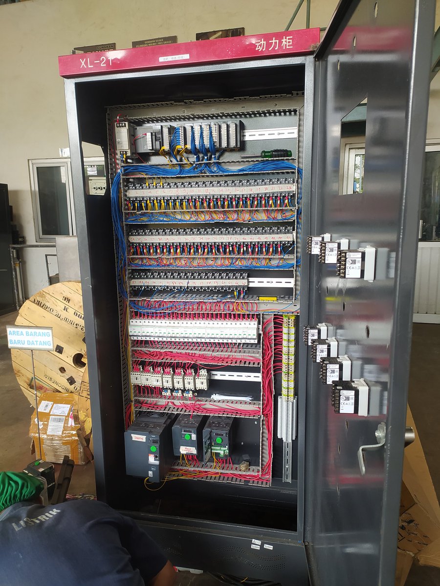 Ketemu alumni disini.... dia sudah bekerja,dan akhirnya dia percaya yang saya katakan saat masih sekolah.