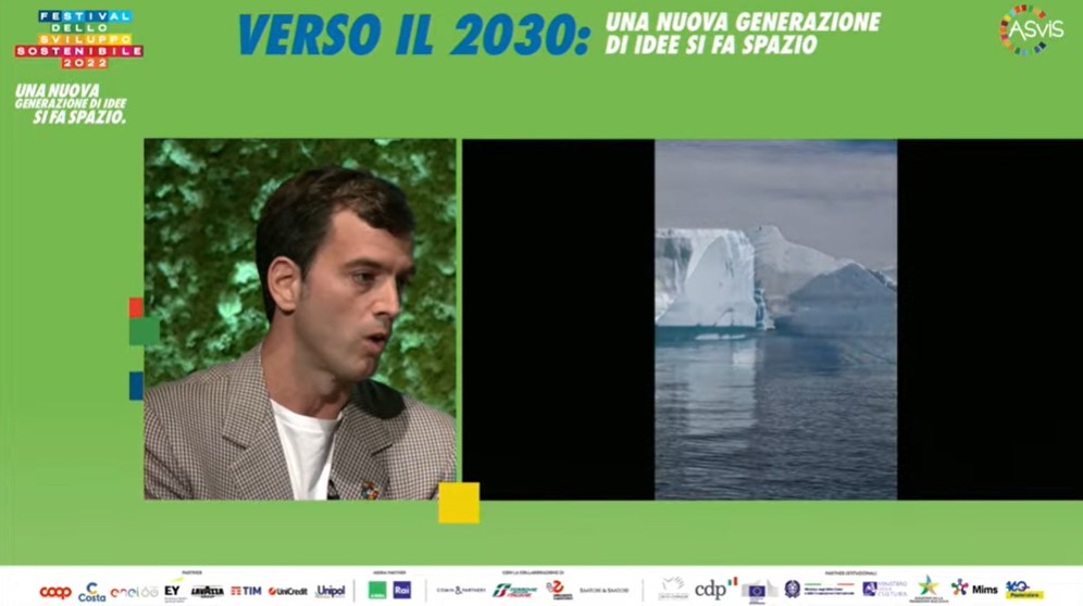 ASviSItalia's tweet photo. .@MGioacchini: Nel 2019 sono stato in Antartide in questo viaggio ho capito che dobbiamo cambiare nostro modo di vivere. Quest'anno sono tornato per documentare cambiamento che purtroppo è evidente.Ora si naviga con facilità in alcuni luoghi Antartide.#FestivalSviluppoSostenibile https://t.co/kDvht8teZa