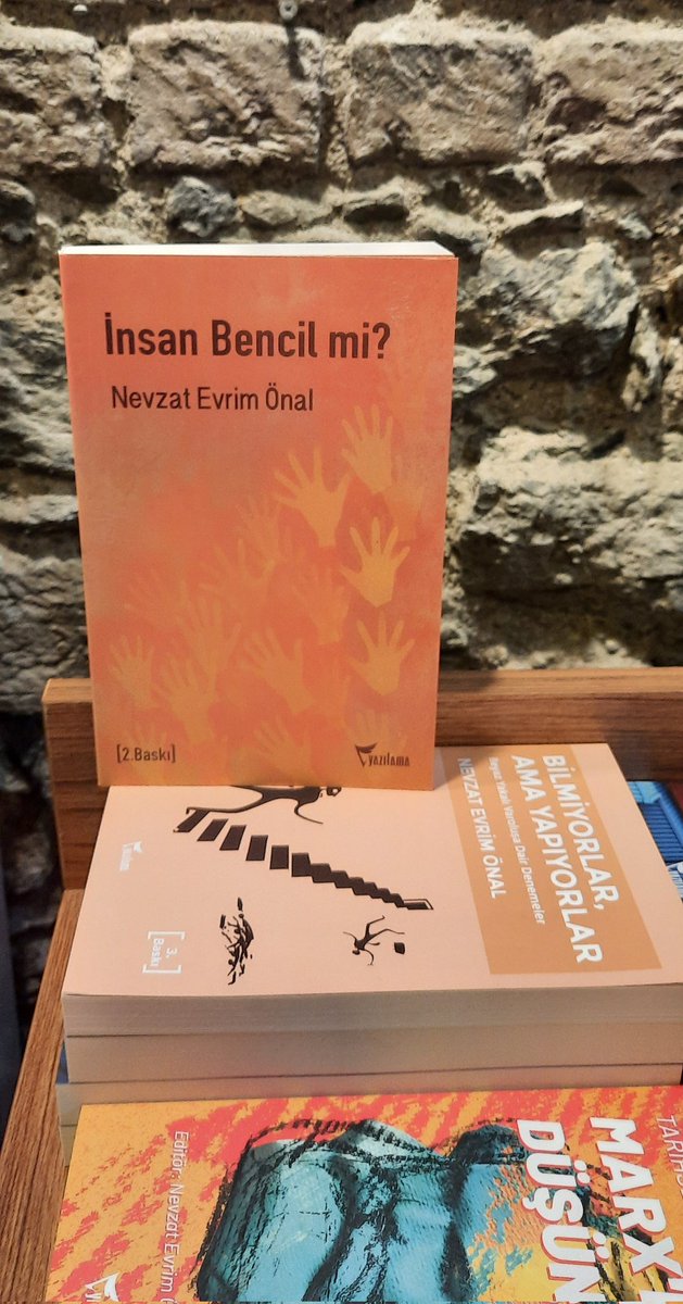 Yazarımız @nevzatevrimonal 23 Ekim Pazar @SilivriBel Yaşar Kemal Sergi Salonu'nda #Cumhuriyet söyleşisinde kitaplarını imzalıyor...