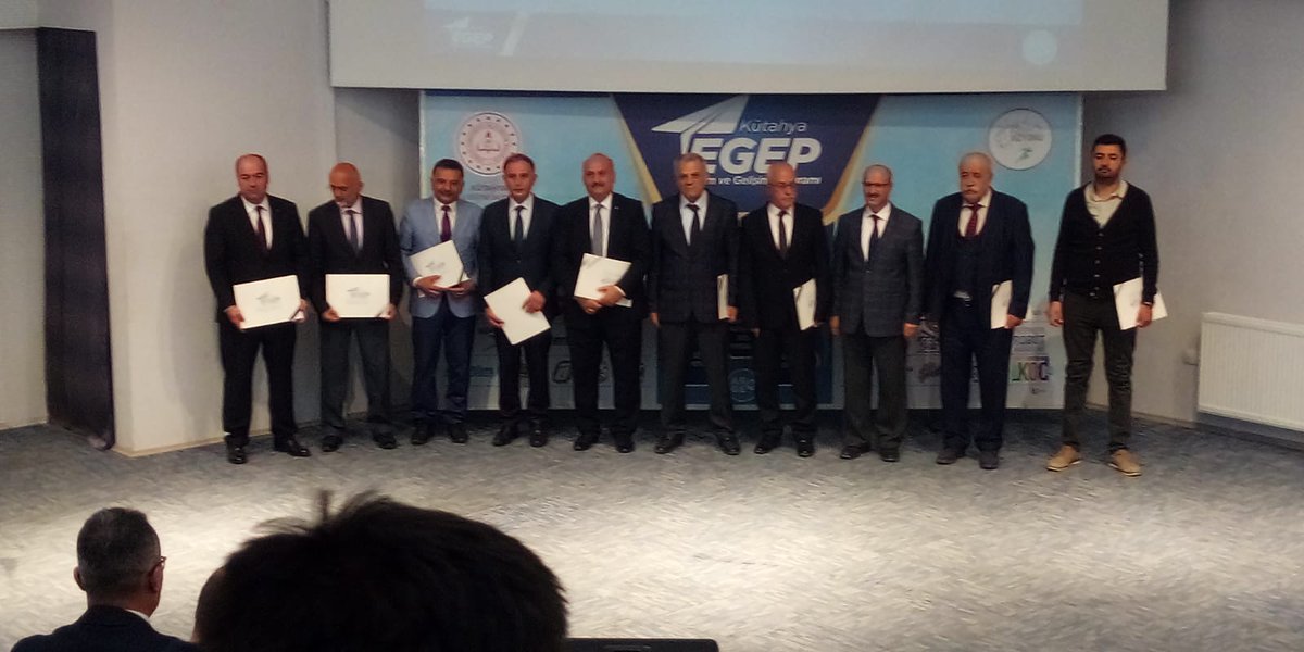 Simav_Aihl's tweet photo. EGEP projesi kapsamında gümüş rozet almaya hak kazandık. Emeği geçen tüm öğretmenlerimize teşekkür ederiz. 
@mehmetnezirg @BasyigitHasann @zorlubey1962 @meb_dinogretimi @kutahyamem @simavmem43 https://t.co/kQMBf5Jk0X
