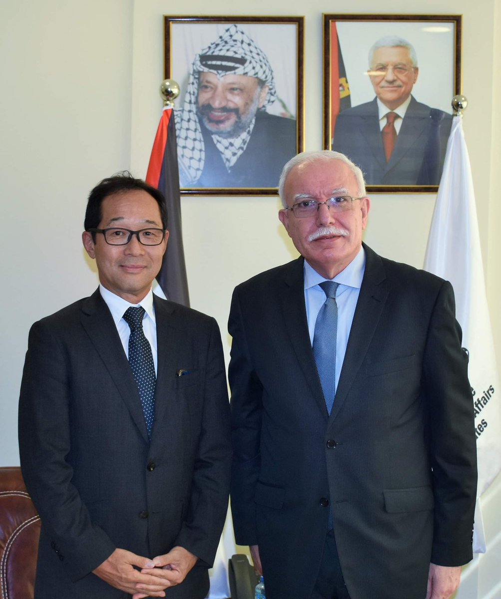 الوزير د. المالكي يتسلم نسخة من أوراق تعيين ممثل اليابان لدى دولة فلسطين mofa.pna.ps/mn/ps0201020002