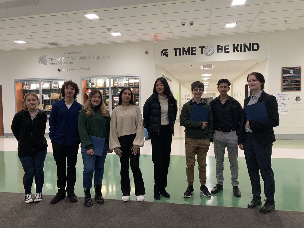 kcloubier's tweet photo. 6:30 pick up time and we’re ready to head to NYC with @ctwac to visit the Nigerian mission at the @UN!  @MeridenK12 @DaveMontemurro @Donewaldj @straubmhs @ManciniMeriden @MaloneyMemos @FTMHSCounseling #maloneymym https://t.co/w4uqRLIbsI