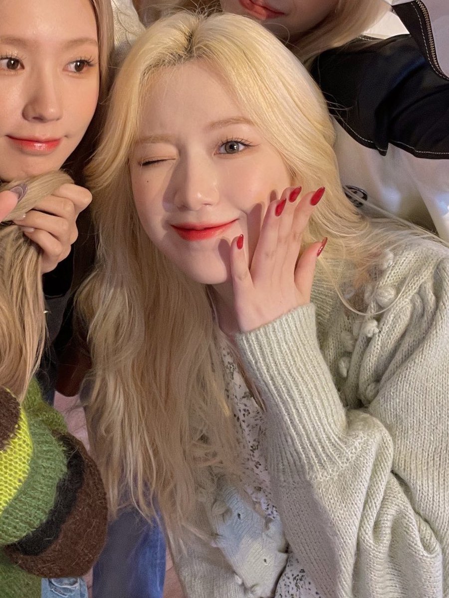 늑콜 tweet media