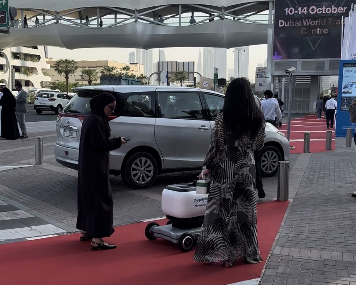 OfficialPEYK's tweet photo. We were happy to participate at @GITEX_GLOBAL this year with the #peykbot.

The feedback was phenomenal. From positive reviews, to cute hugs, #investment opportunities and selfies, we had them all. 💙 https://t.co/vjSndG5B8X