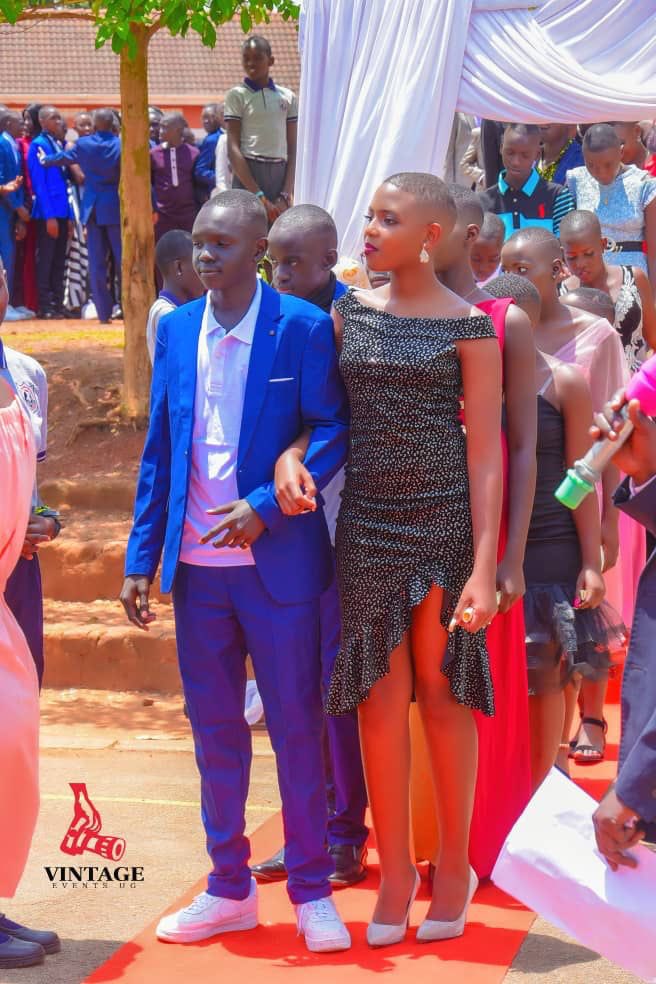 LuoboyOllo's tweet photo. P7 Pupils of St Noah Junior school at their leavers party.
Did you go for your leavers party in P7
#NBSYouthVoice https://t.co/q8JmFF64ow