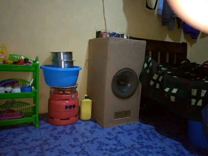 eagle_feed's tweet photo. A Comrade man  room supposed to look like these. https://t.co/SLEquAsE4x